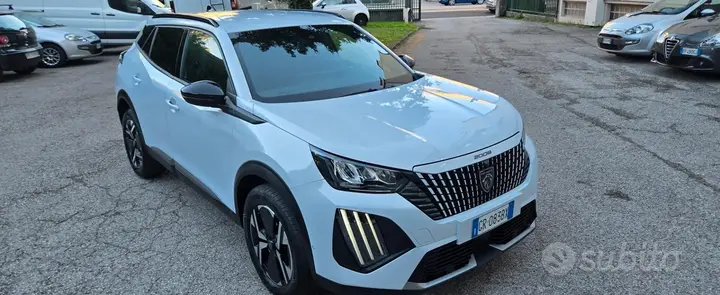 Peugeot 2008 2024 photo 3