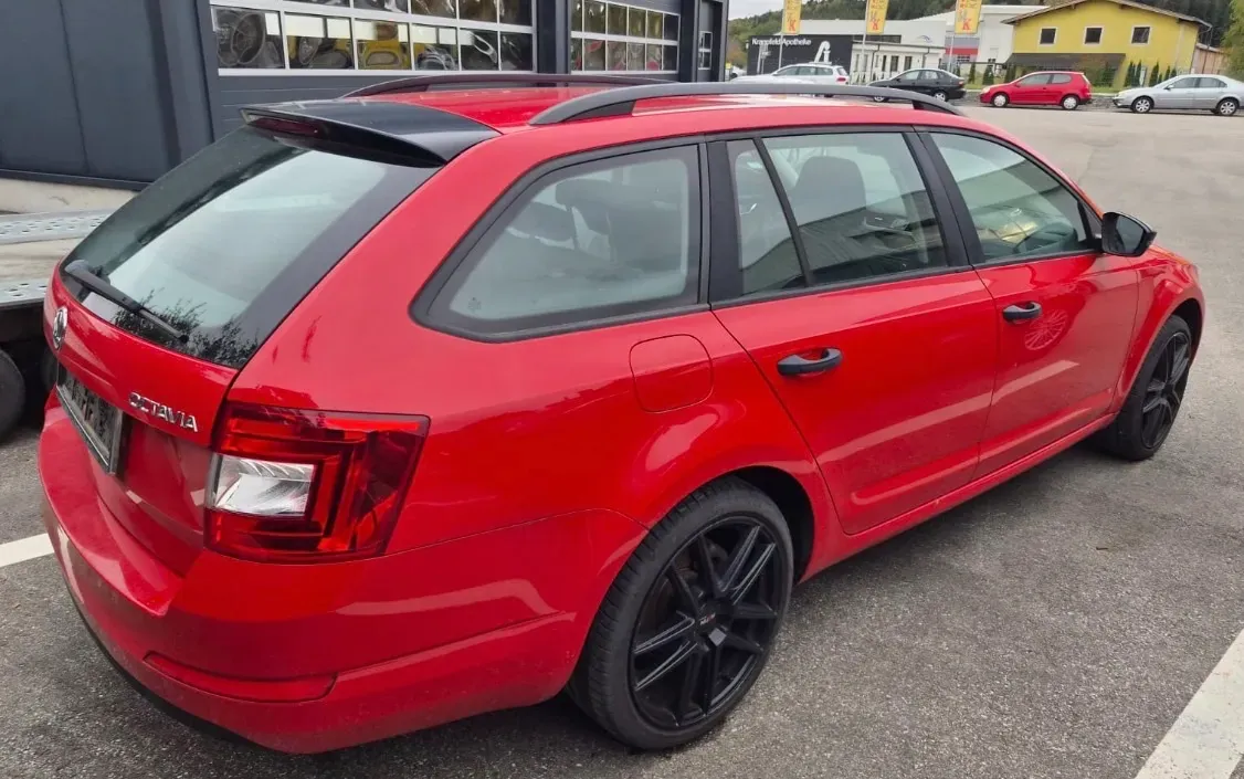 Skoda Octavia 2013 photo 3