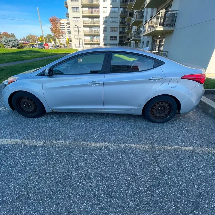Hyundai Elantra 2013 photo 3