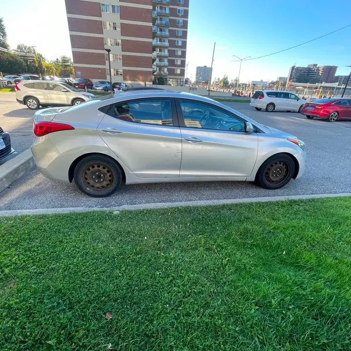 Hyundai Elantra 2013 photo 4
