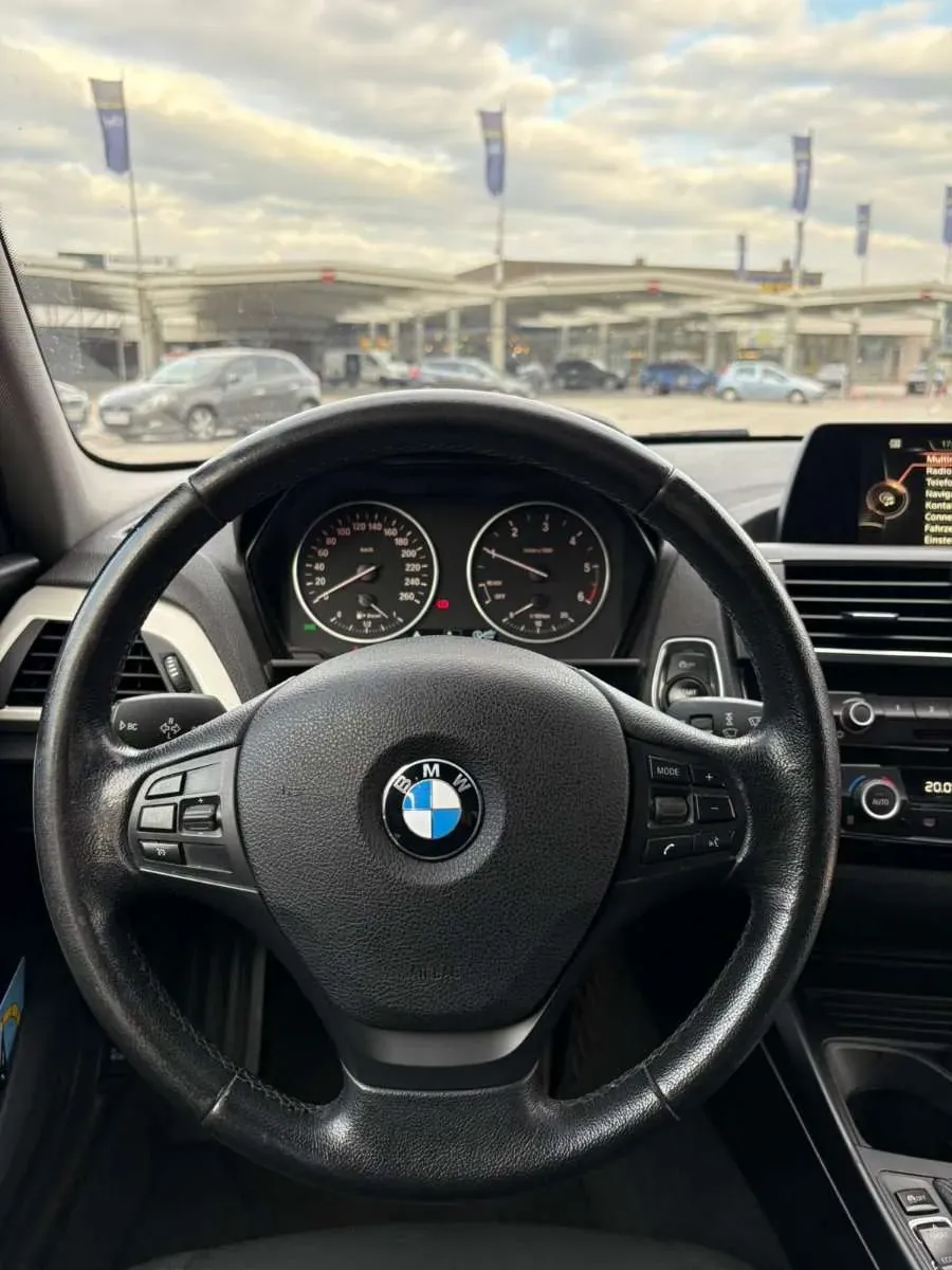 BMW 1 Series 2016 photo 2