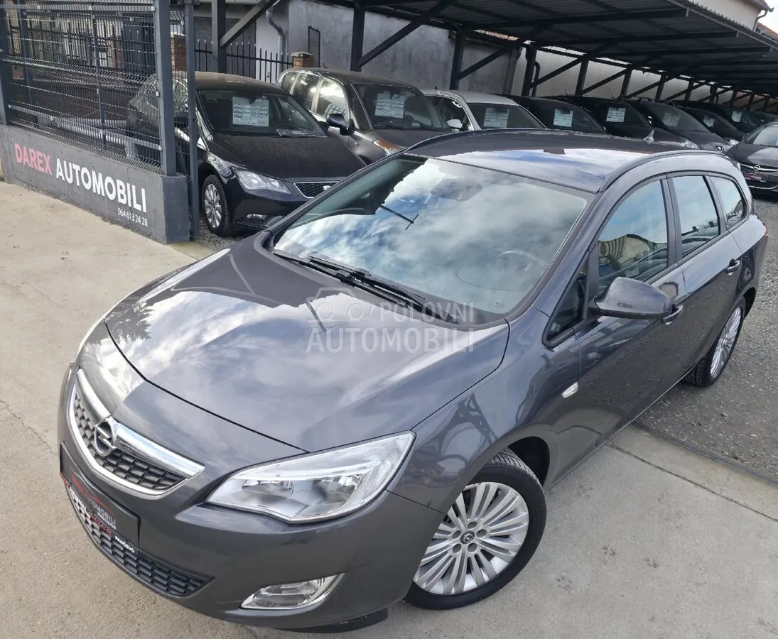 Opel Astra J 2011 photo 5