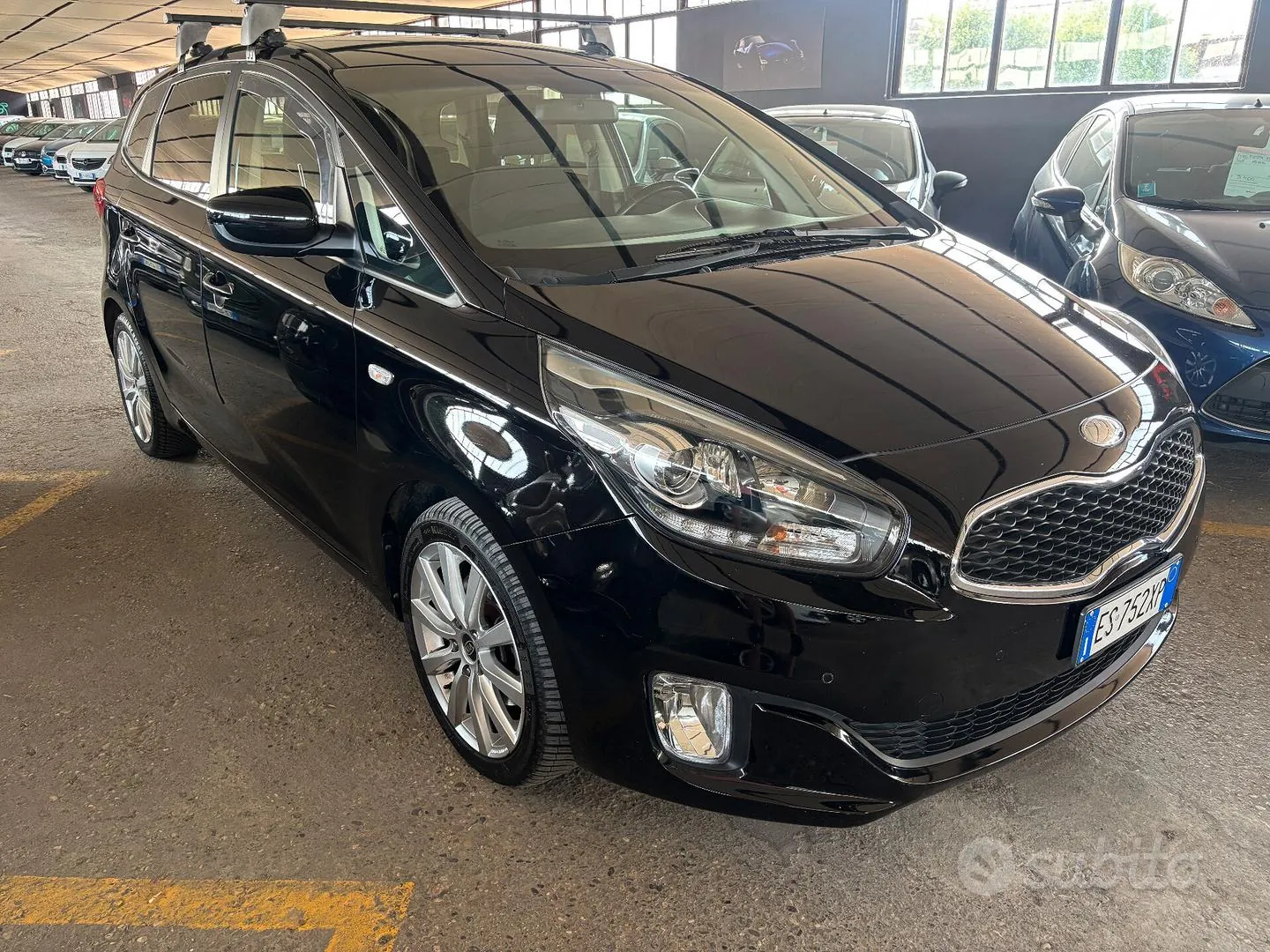 Kia Carens 2014 photo 3