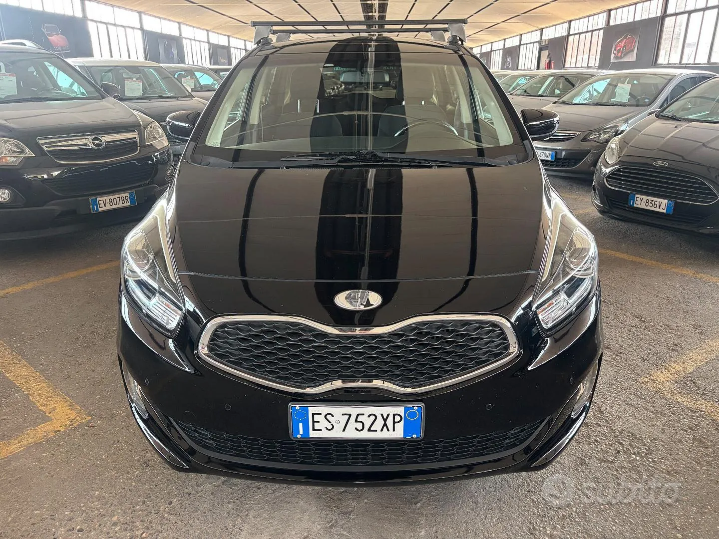 Kia Carens 2014 photo 2