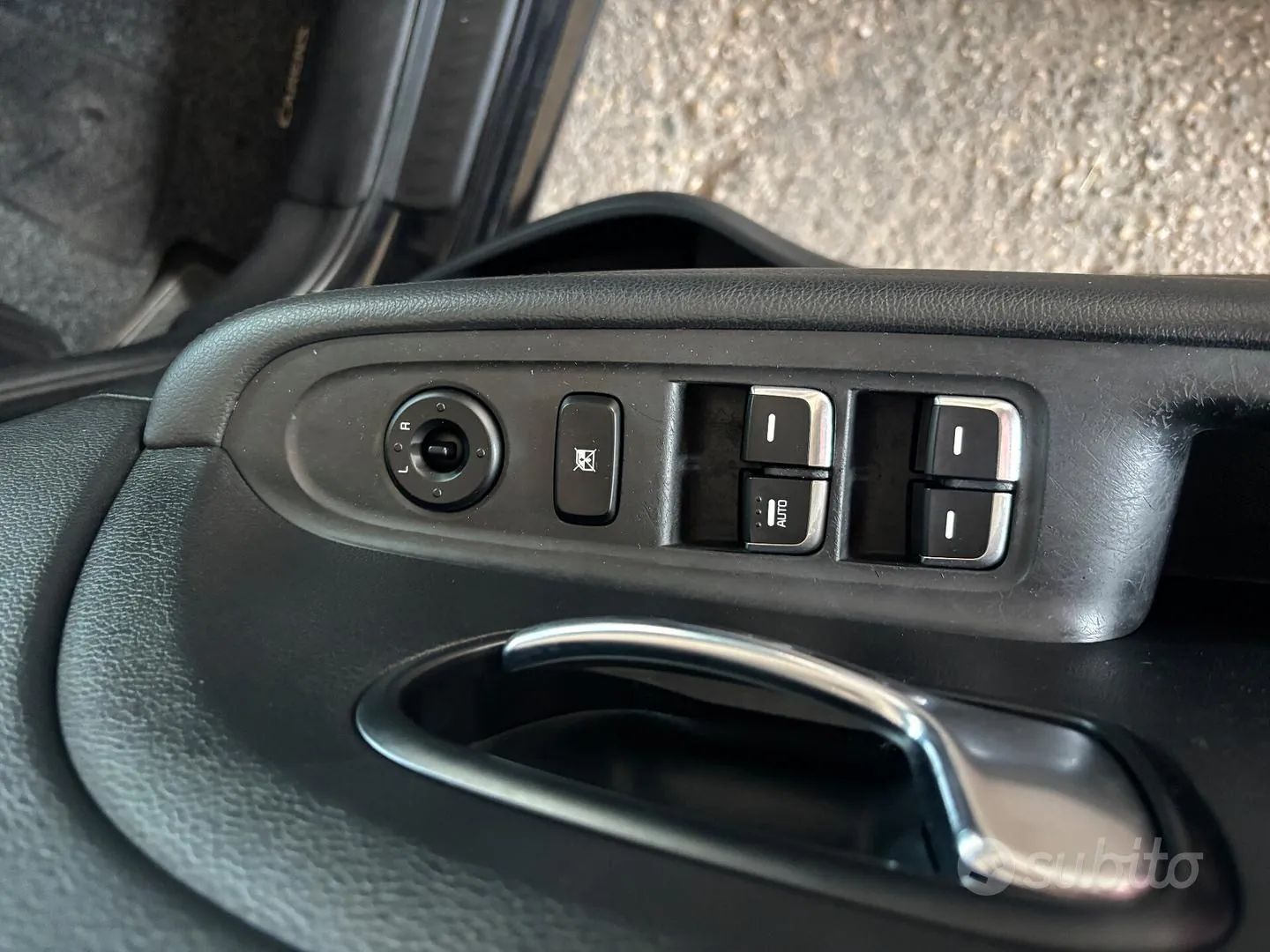 Kia Carens 2014 photo 5