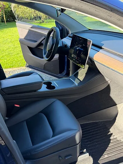 Tesla Model Y 2022 photo 4