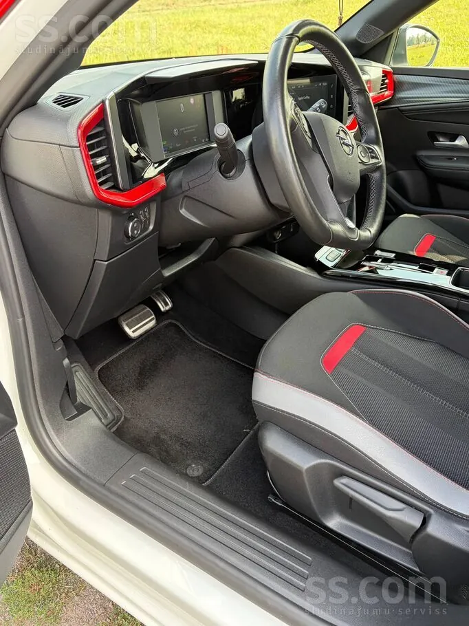 Opel Mokka-E 2022 photo 3