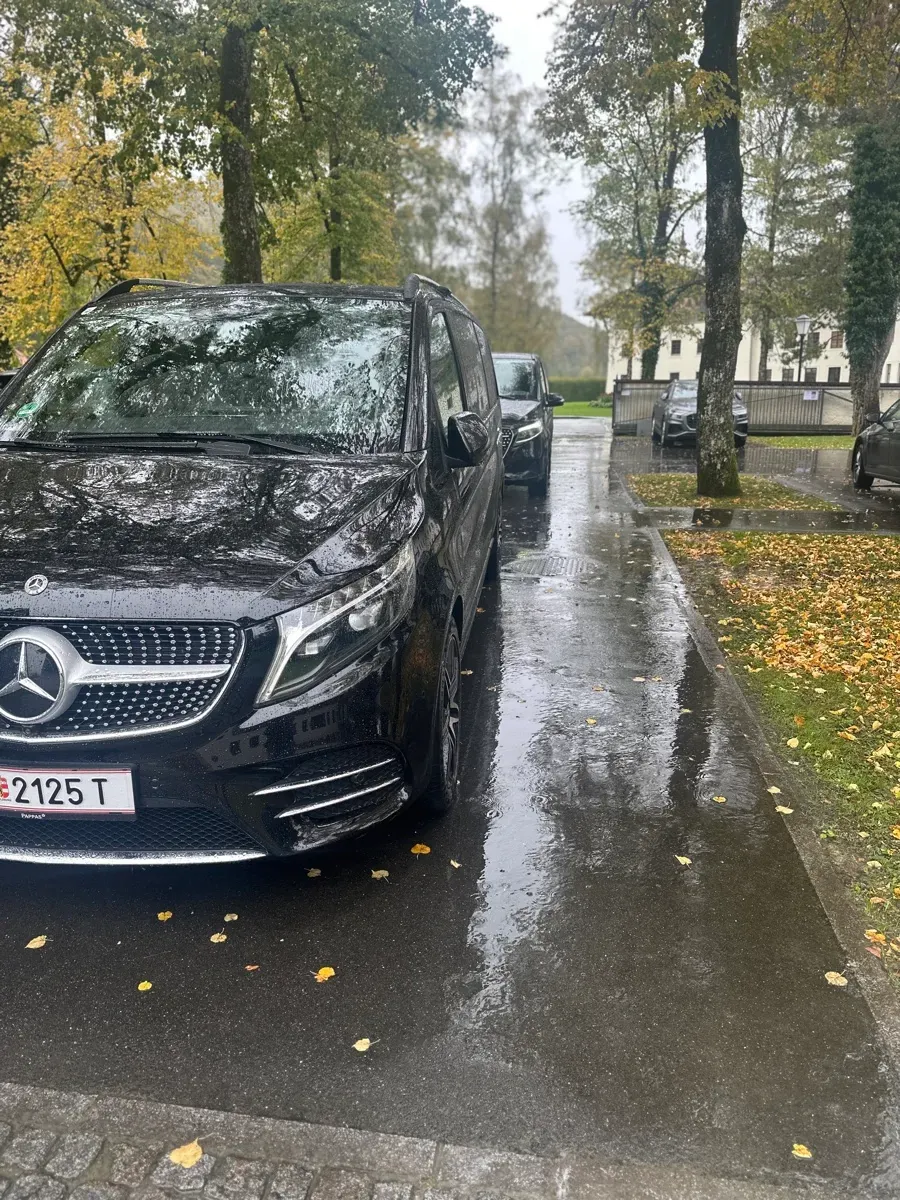 Mercedes-Benz V-Class 2024 photo 3