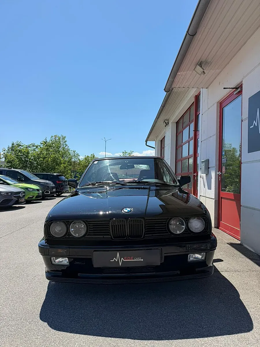 BMW 3 Series 1989 photo 2