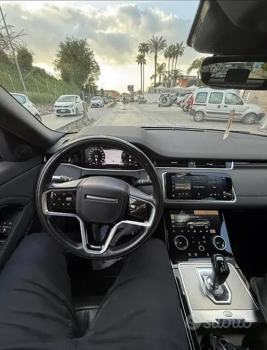 Land Rover Range Rover Evoque 2021 photo 3