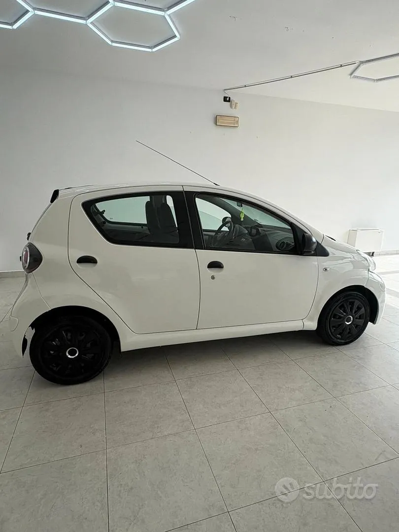 Toyota Aygo 2014 photo 3