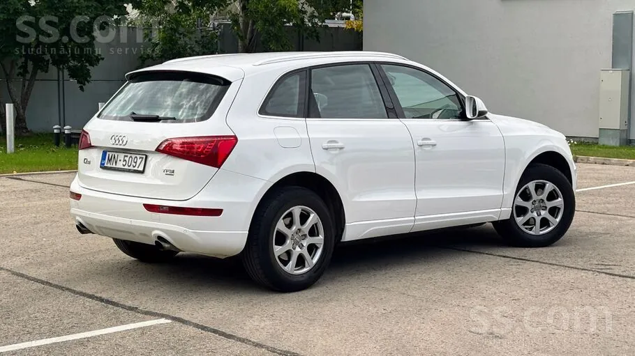Audi Q5 2010 photo 4