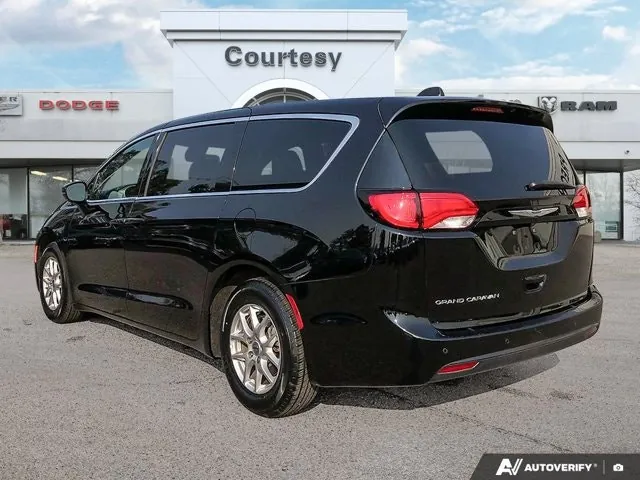 Chrysler Grand Caravan 2025 photo 4