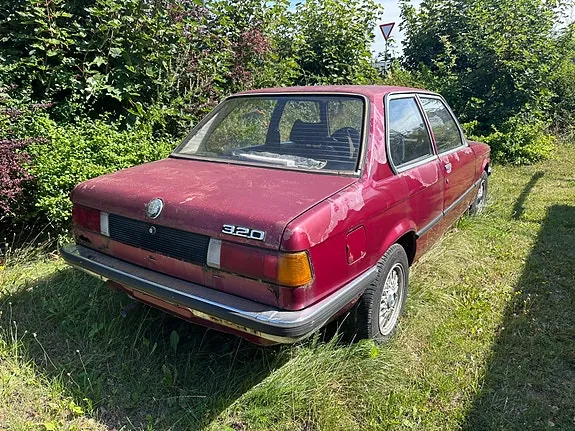 BMW 320 1976 photo 5