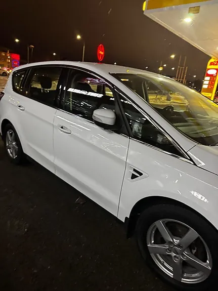 Ford S-Max 2016 photo 2
