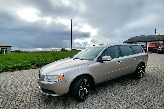 Volvo V70 2008 photo 3