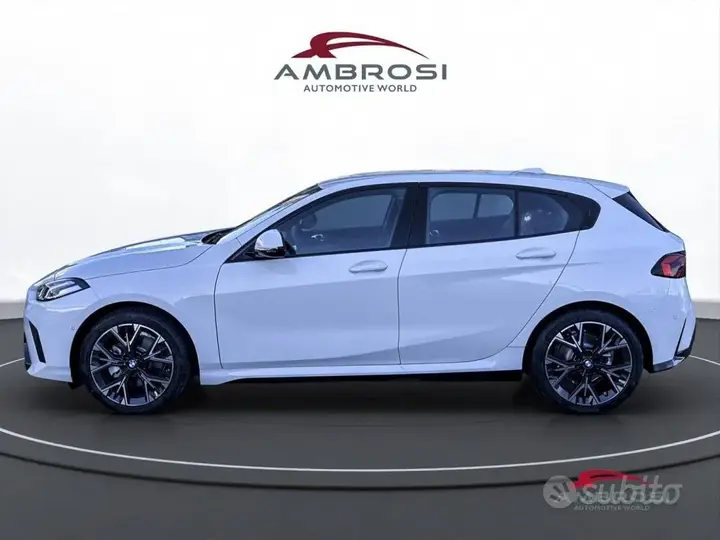 BMW 118 2026 photo 4