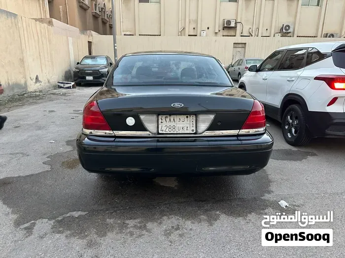 Ford Crown Victoria 2007 photo 2