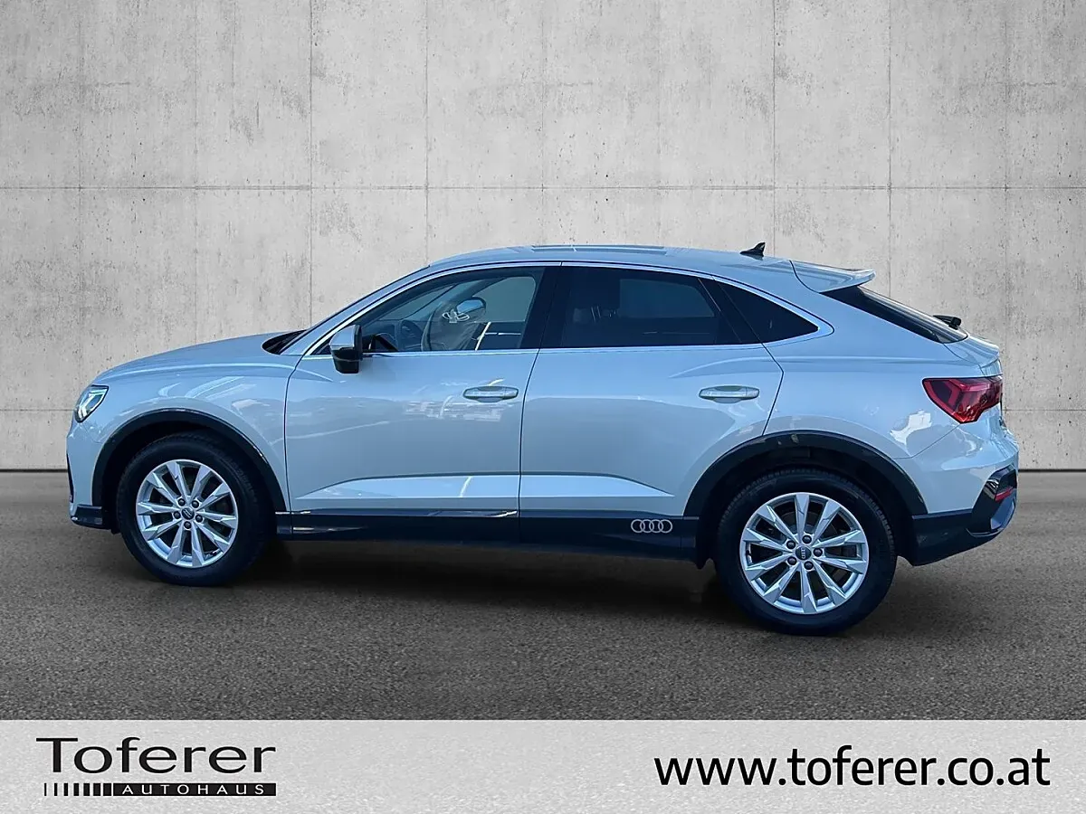Audi Q3 2019 photo 3
