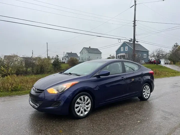 Hyundai Elantra 2013 photo 2
