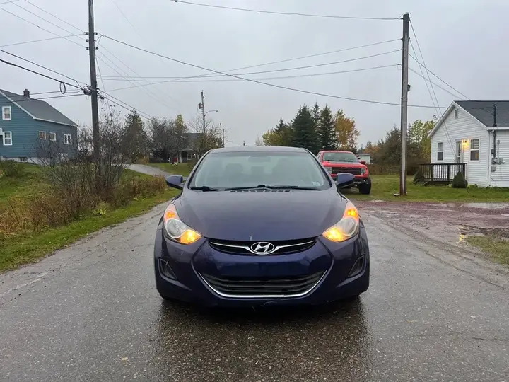 Hyundai Elantra 2013 photo 3