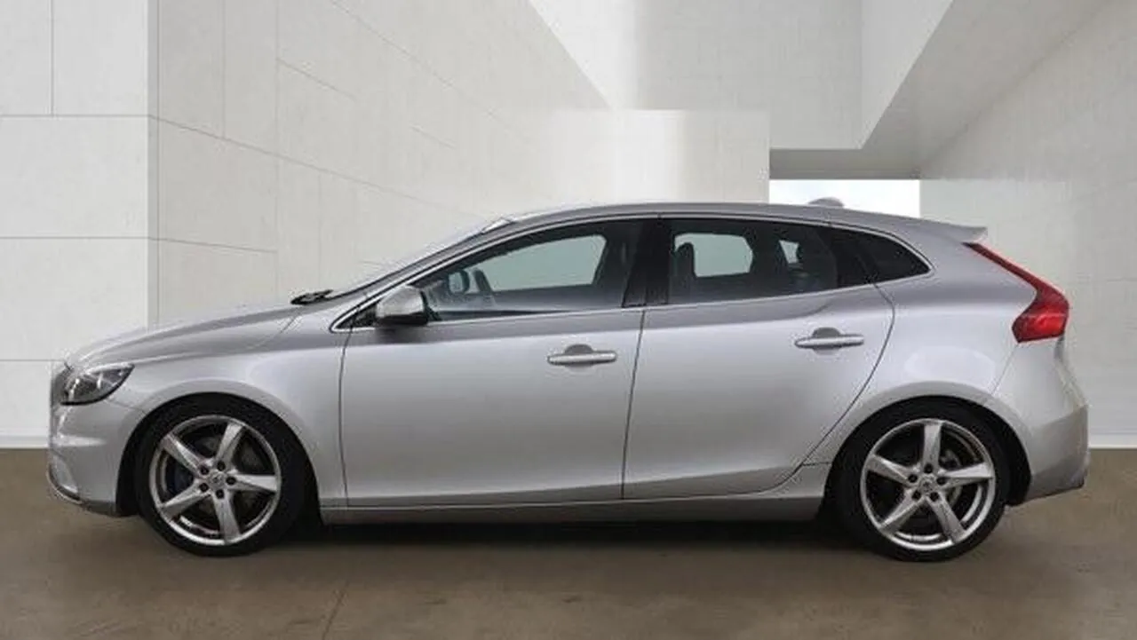 Volvo V40 2015 photo 3