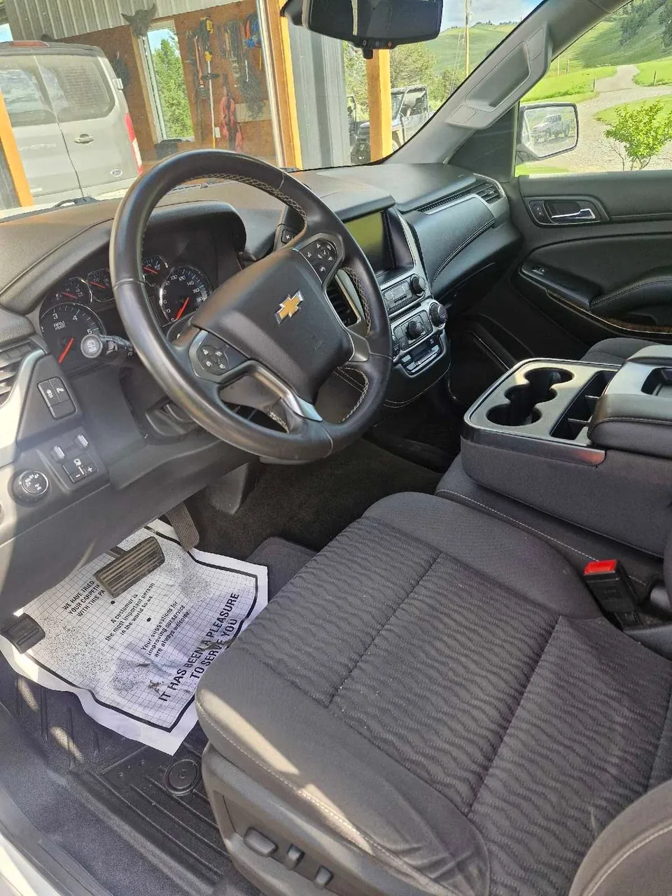 Chevrolet Suburban 2018 photo 5
