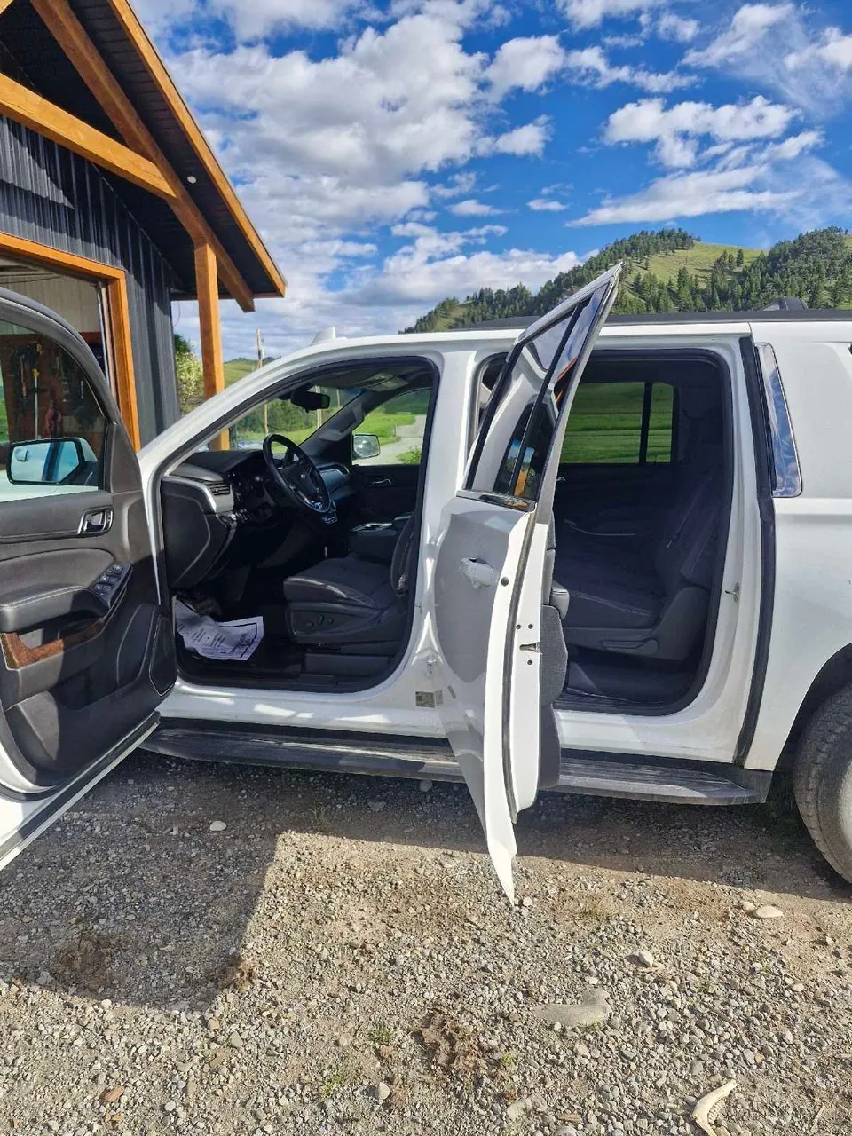 Chevrolet Suburban 2018 photo 4
