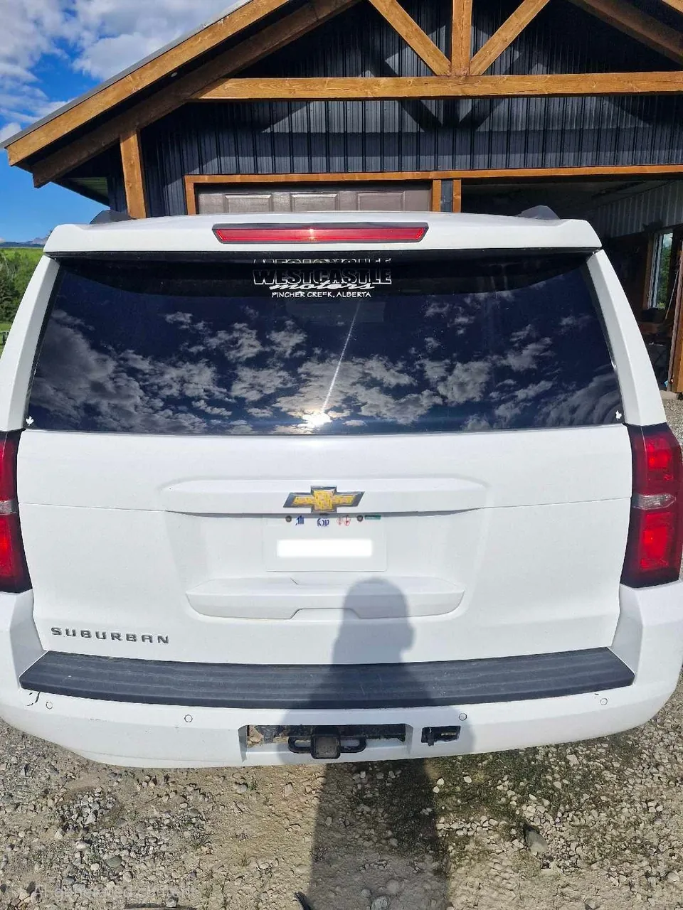 Chevrolet Suburban 2018 photo 3