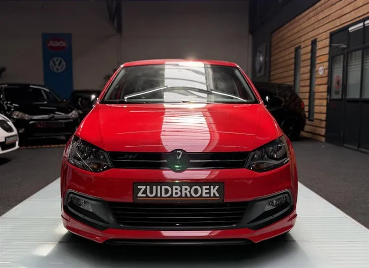 Volkswagen Polo 2013 photo 2