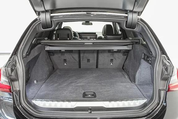 BMW 330E 2024 photo 5