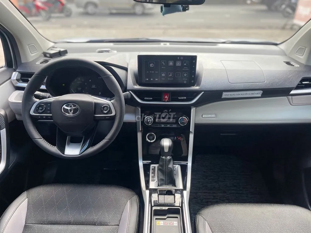 Toyota Veloz 2025 photo 4