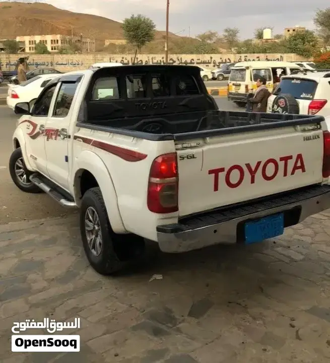 Toyota Hilux 2014 photo 4