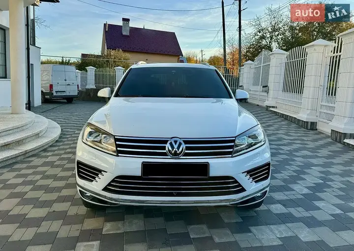 Volkswagen Touareg 2017 photo 2
