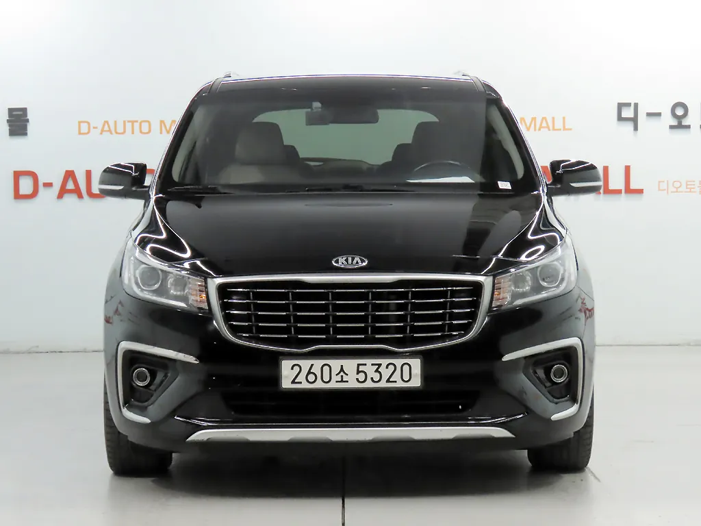 Kia New Carnival 2020 photo 2