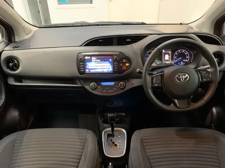 Toyota Yaris 2018 photo 3