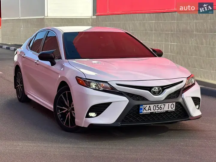 Toyota Camry 2019 photo 3