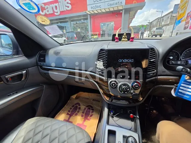 Hyundai Santa Fe 2011 photo 2
