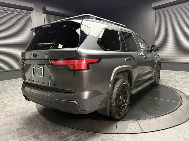 Toyota Sequoia 2025 photo 3