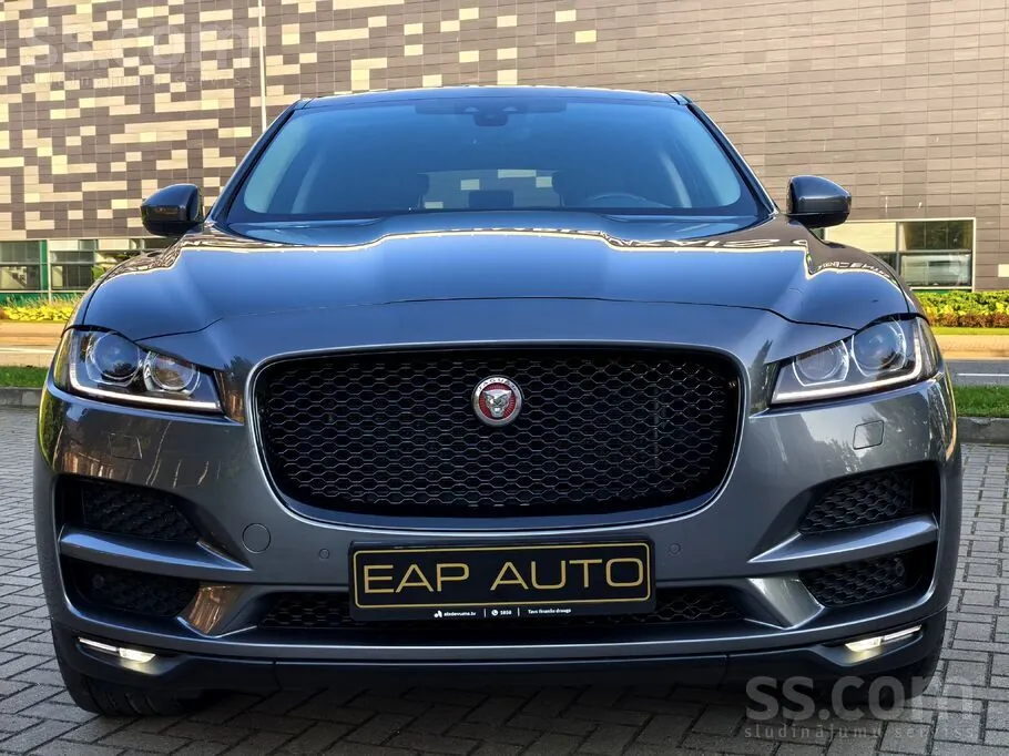 Jaguar F-Pace 2019 photo 3