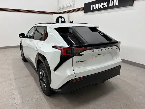 Subaru Solterra 2026 photo 3