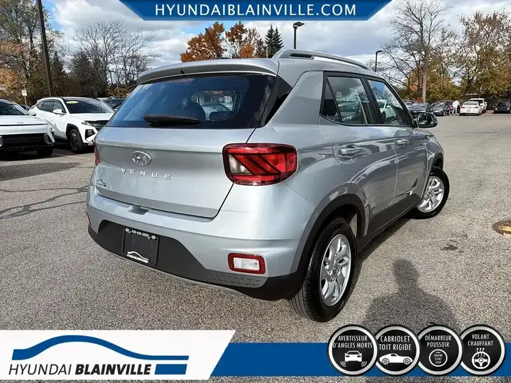 Hyundai Venue 2023 photo 4
