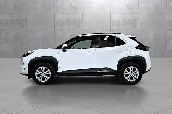 Toyota Yaris Cross 2024 photo 2