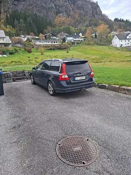 Volvo V70 2010 photo 4