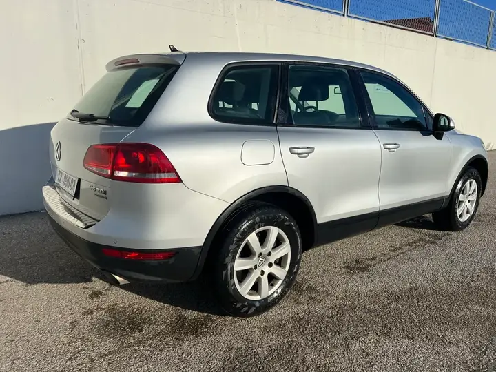 Volkswagen Touareg 2010 photo 3