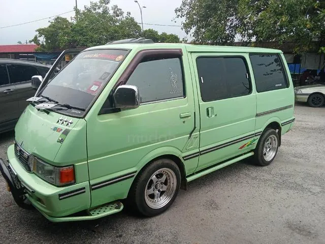 Nissan Vanette