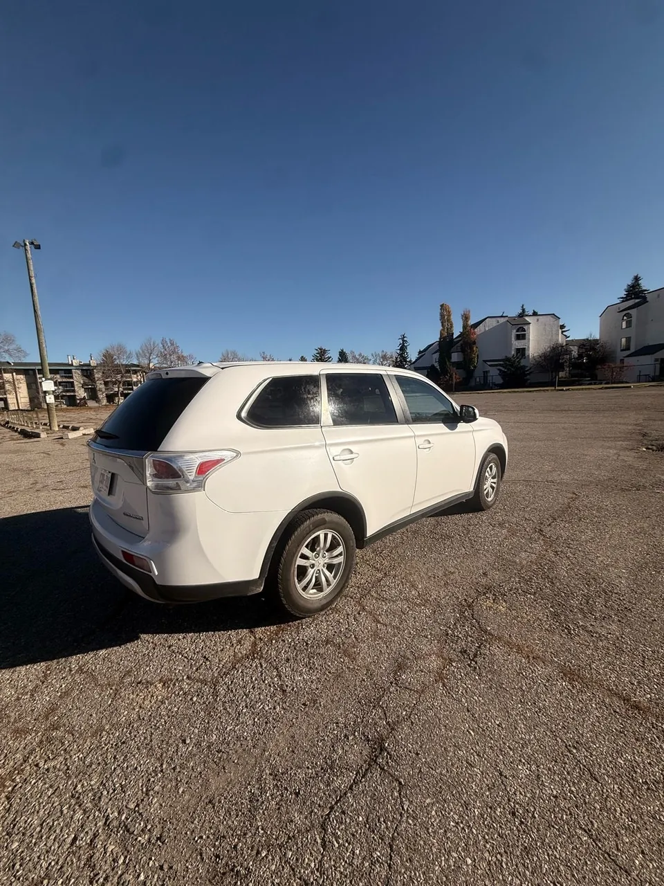 Mitsubishi Outlander 2015 photo 2