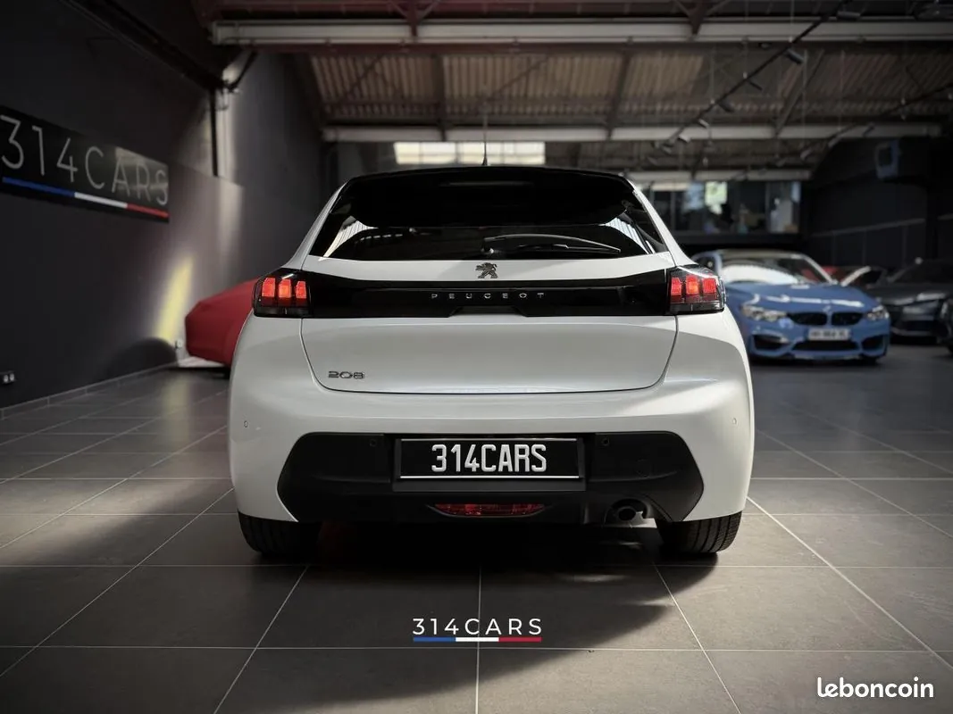 Peugeot 208 2022 photo 4