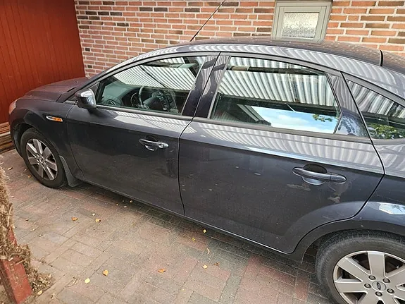 Ford Mondeo 2010 photo 3