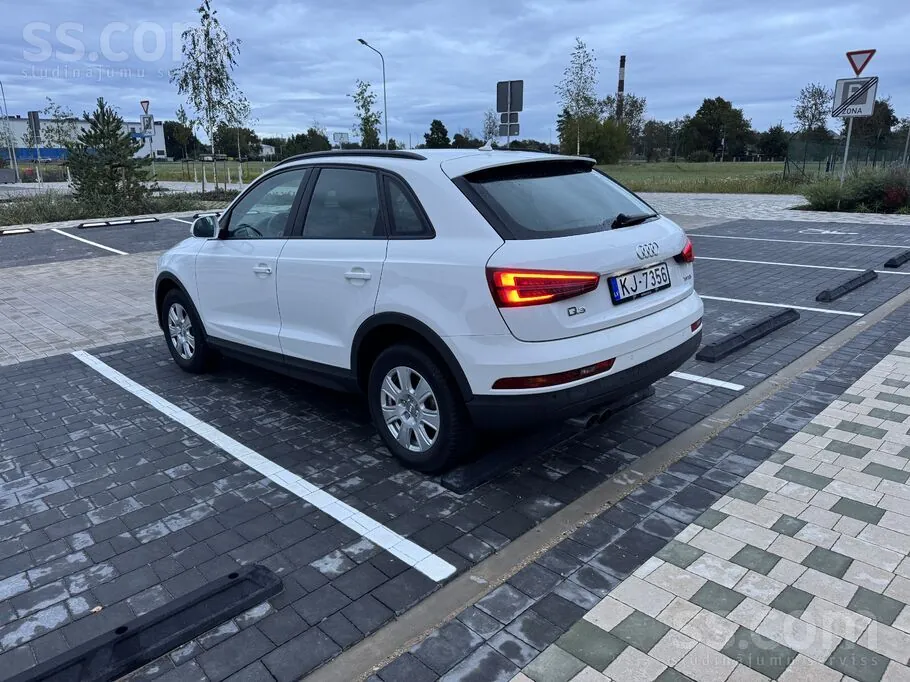 Audi Q3 2016 photo 5